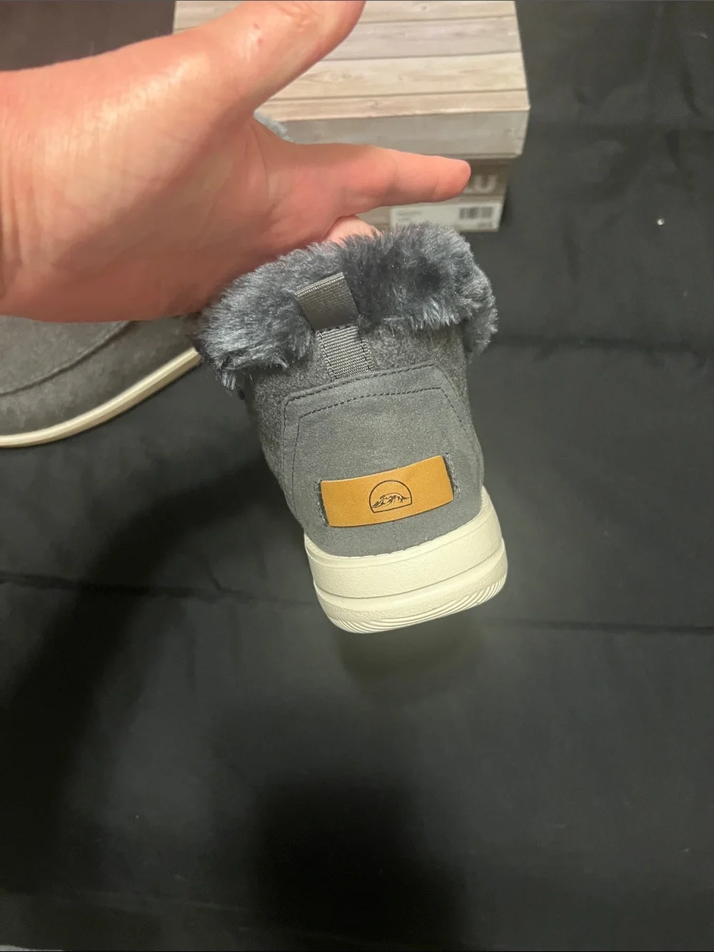Makalu Women's Gray Faux Fur Winter Ankle Boots
